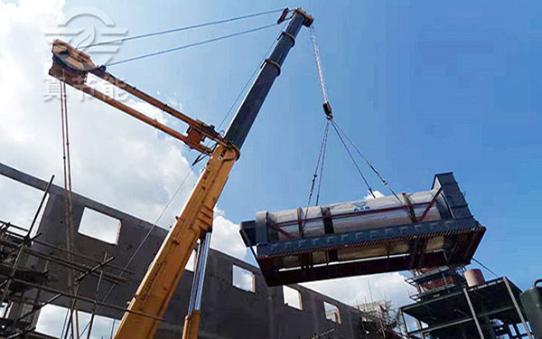 含油污泥烘干設(shè)備吊裝現(xiàn)場 含油污泥烘干設(shè)備吊裝現(xiàn)場